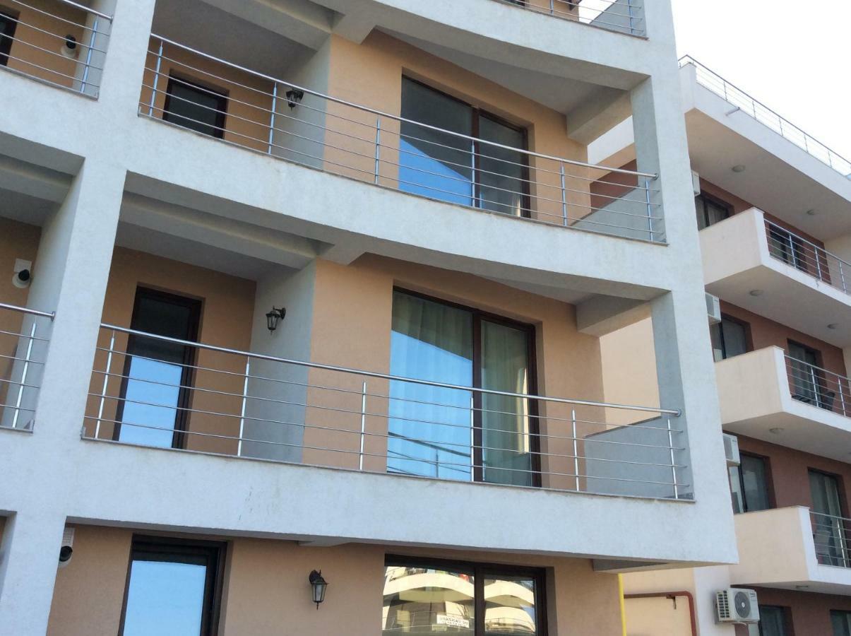 Bluewaves Apartment Mamaia Nord Năvodari Exterior foto